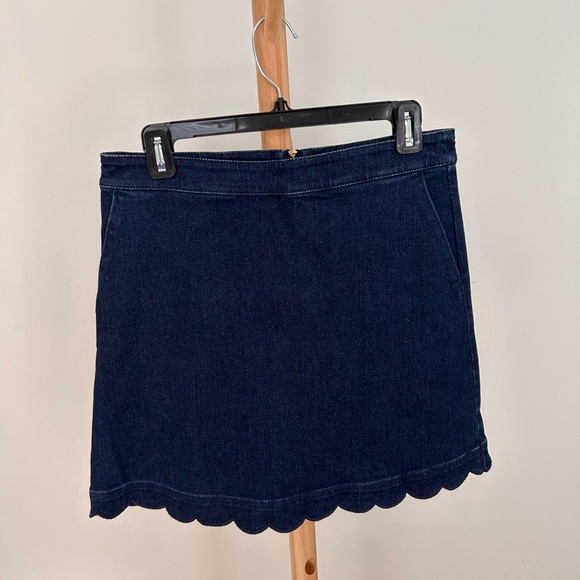 Draper James Scalloped Hem Blue Denim Mini Skirt Sz 6. New. Gold Zipper - Picture 2 of 9